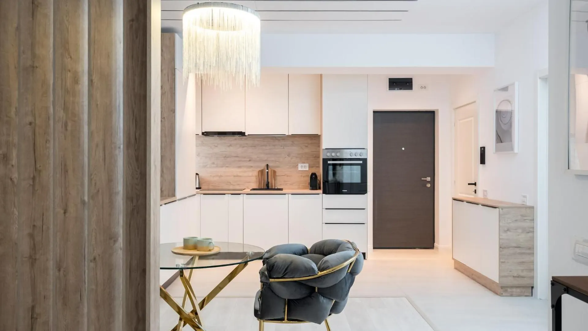 Viapipera Apartments - Modern Stay On Pipera Blvd Bucharest