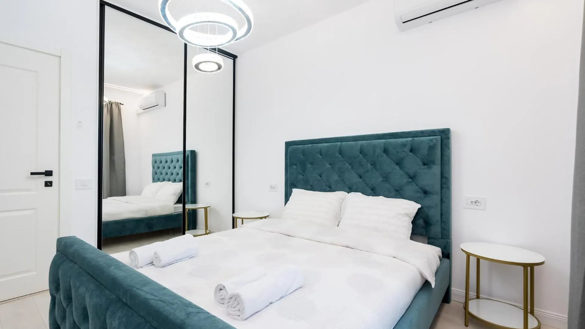 Viapipera Apartments - Modern Stay On Pipera Blvd Bucharest