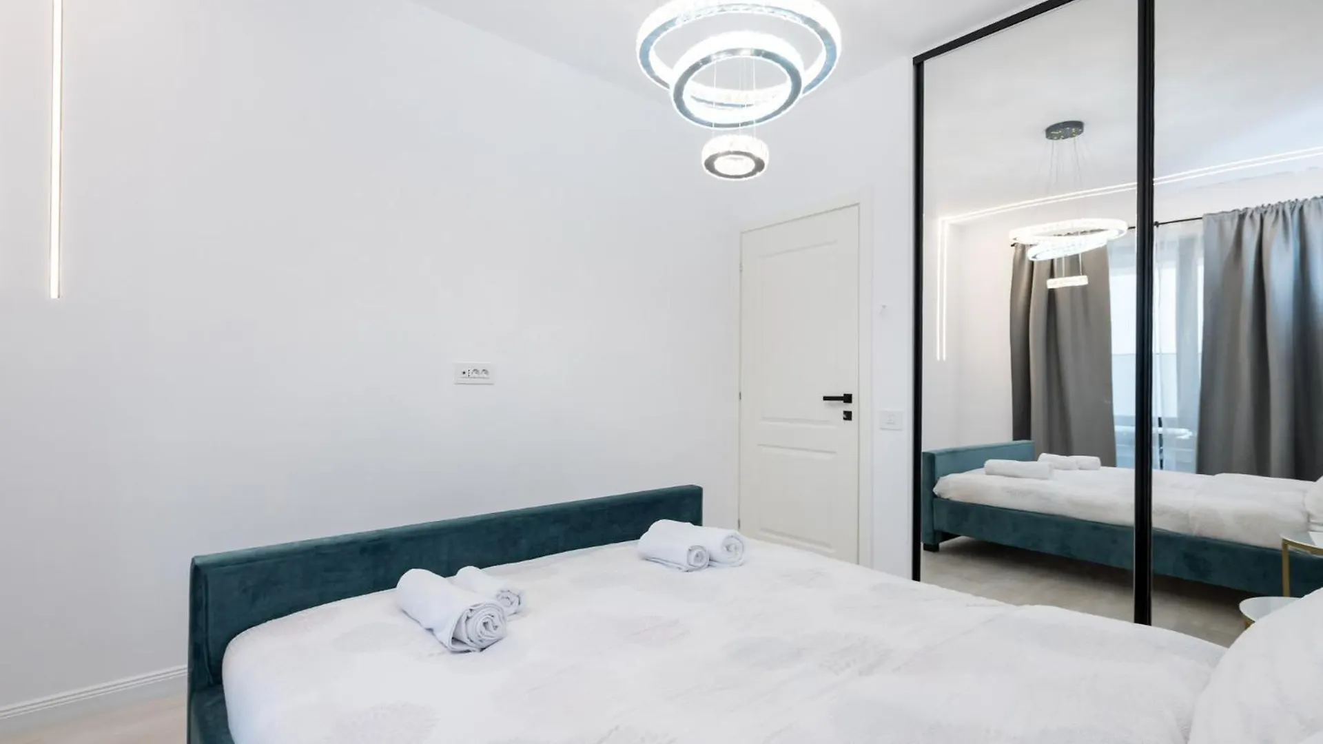 Viapipera Apartments - Modern Stay On Pipera Blvd Bucharest